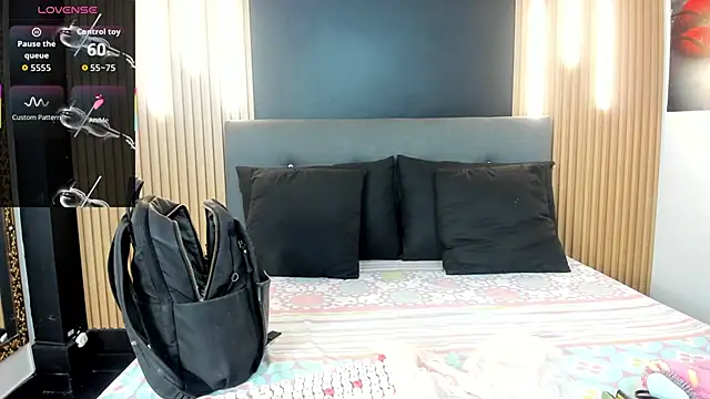 EvaaLovia1 online show from February 18, 1:18 pm