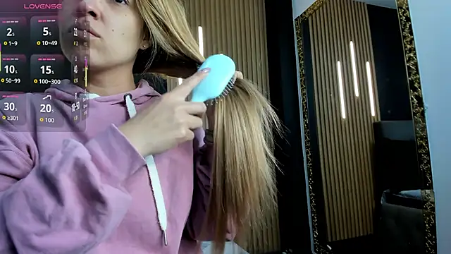 EvaaLovia1 online show from April 16, 1:23 pm