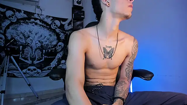 Snakebutterfly online show from December 16, 12:04 am