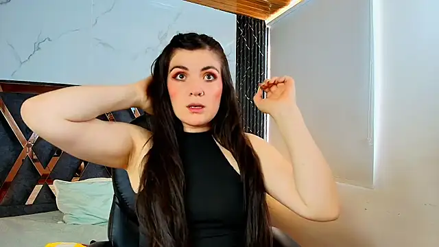 Snapshot of Amara_vega chatting on November 4, 12:53 pm Amara vega online show from November 4, 12:53 pm