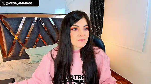 Snapshot of Amara_vega chatting on November 22, 6:56 am Amara vega online show from November 22, 6:56 am