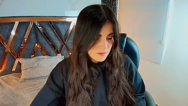 Snapshot of Amara_vega chatting on December 2, 1:46 pm Amara vega online show from December 2, 1:46 pm