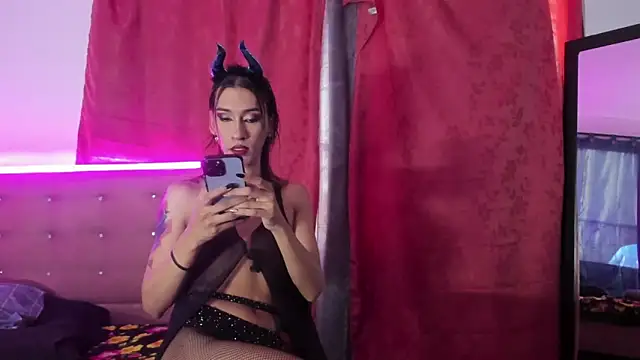 khandyzBlum online show from September 21, 6:24 pm