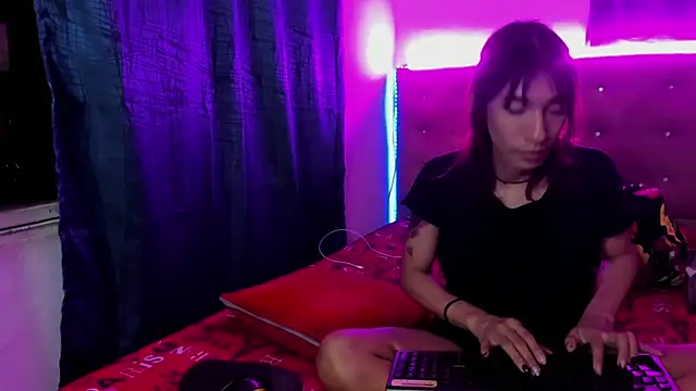 khandyzBlum online show from November 27, 6:25 am