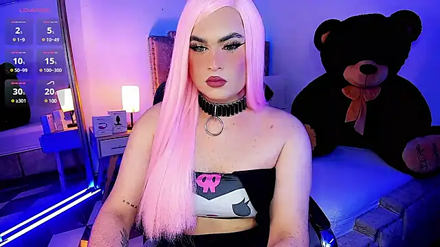 Snapshot of alexia_mattel chatting on February 9, 1:11 am alexia mattel online show from February 9, 1:11 am