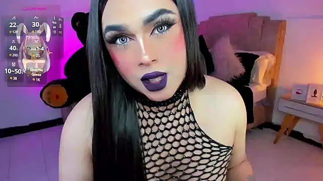 Snapshot of alexia_mattel chatting on December 13, 10:23 pm alexia mattel online show from December 13, 10:23 pm