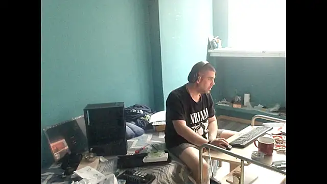 YouWantMe666 online show from June 18, 6:01 am