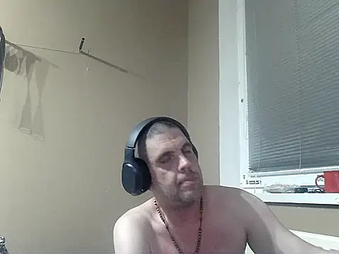 YouWantMe666 online show from June 30, 11:05 pm