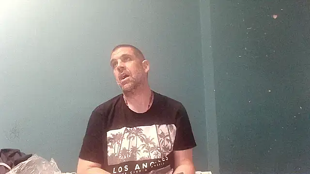 YouWantMe666 online show from May 27, 7:10 pm