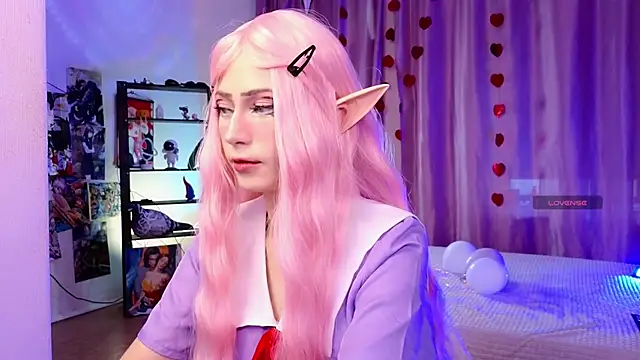 Carolina Leep online show from February 25, 1:55 pm