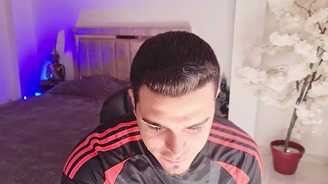Axel Big cock online show from June 27, 7:09 pm