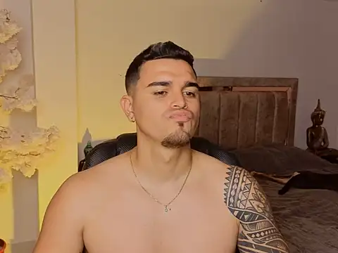 Axel Big cock online show from July 2, 2:23 am