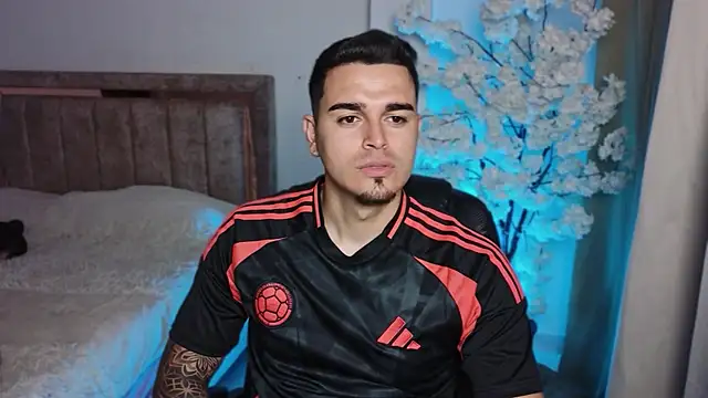 Axel Big cock online show from July 29, 2:22 am