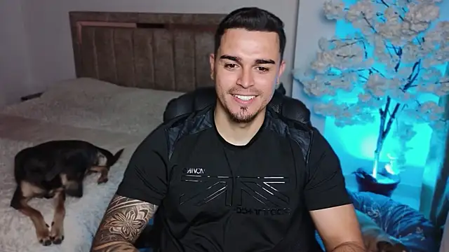 Axel Big cock online show from July 28, 1:35 am