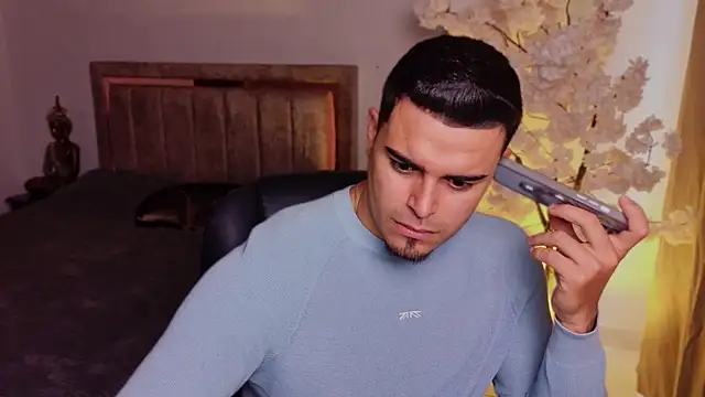 Axel Big cock online show from July 18, 7:11 pm