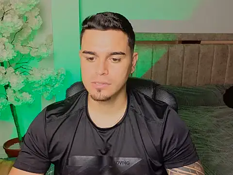 Axel Big cock online show from July 2, 3:23 am