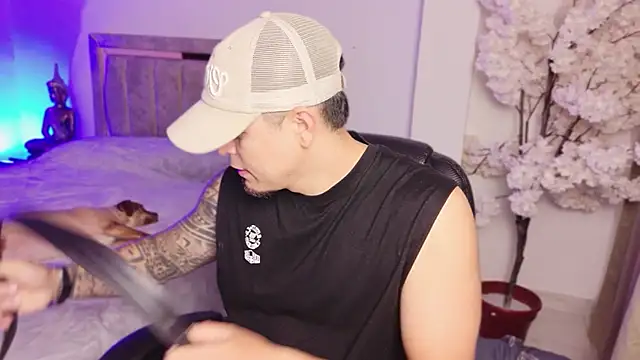 Axel Big cock online show from June 23, 3:48 am
