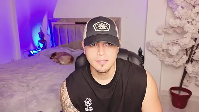 Axel Big cock online show from June 27, 2:39 am