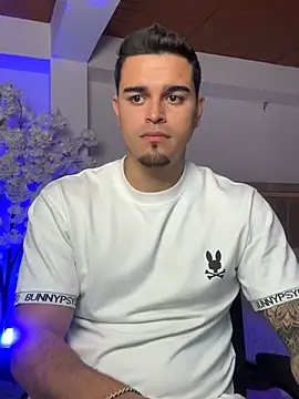 Axel Big cock online show from July 11, 1:50 am