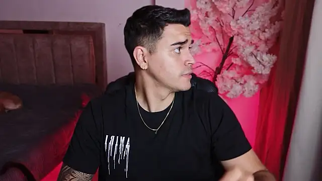 Axel Big cock online show from August 5, 1:10 am