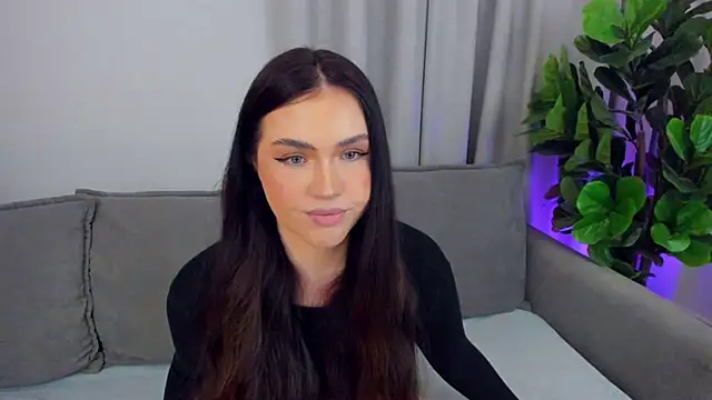 Snapshot of sexyangeloux chatting on April 23, 7:59 pm sexyangeloux online show from April 23, 7:59 pm