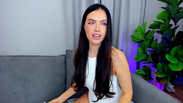 Snapshot of sexyangeloux chatting on October 11, 7:59 pm sexyangeloux online show from October 11, 7:59 pm