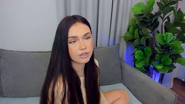 Snapshot of sexyangeloux chatting on May 17, 11:05 pm sexyangeloux online show from May 17, 11:05 pm