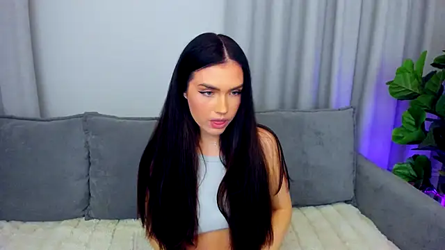 Snapshot of sexyangeloux chatting on October 14, 10:20 pm sexyangeloux online show from October 14, 10:20 pm