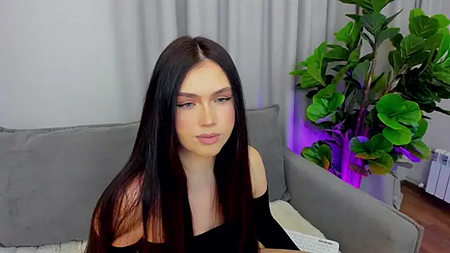 sexyangeloux online show from April 3, 9:43 pm