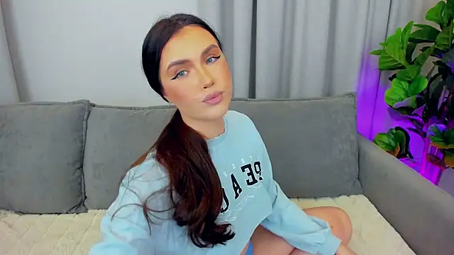 sexyangeloux online show from February 24, 9:26 pm