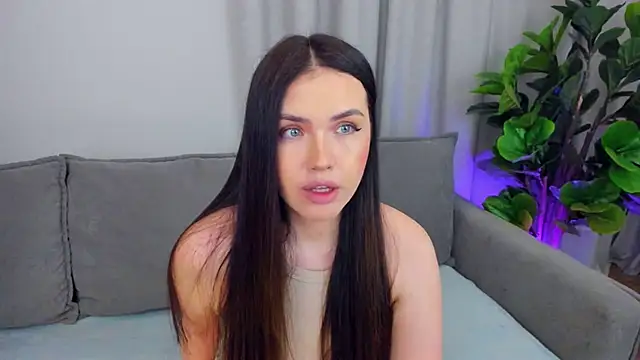 sexyangeloux online show from April 18, 10:32 pm