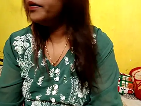Snapshot of Sexyranibhabhi chatting on November 10, 2:33 pm Sexyranibhabhi online show from November 10, 2:33 pm