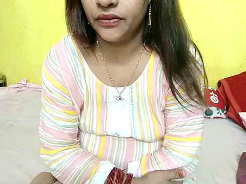 Snapshot of Sexyranibhabhi chatting on November 4, 2:54 pm Sexyranibhabhi online show from November 4, 2:54 pm