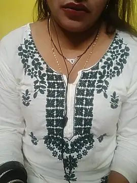 Snapshot of Sexyranibhabhi chatting on June 23, 3:43 pm Sexyranibhabhi online show from June 23, 3:43 pm