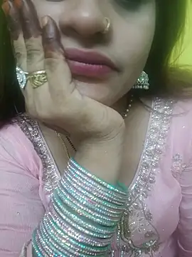 Snapshot of Sexyranibhabhi chatting on June 15, 2:50 pm Sexyranibhabhi online show from June 15, 2:50 pm