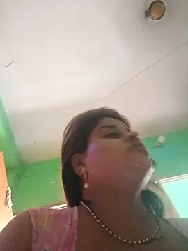Snapshot of Sexyranibhabhi chatting on June 18, 1:59 am Sexyranibhabhi online show from June 18, 1:59 am