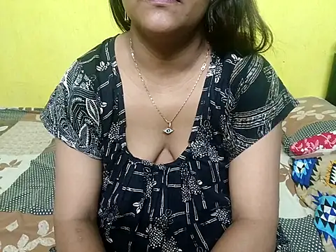 Snapshot of Sexyranibhabhi chatting on October 24, 3:05 am Sexyranibhabhi online show from October 24, 3:05 am