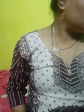 Snapshot of Sexyranibhabhi chatting on June 27, 1:39 pm Sexyranibhabhi online show from June 27, 1:39 pm