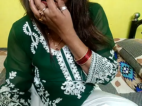 Snapshot of Sexyranibhabhi chatting on October 23, 3:00 pm Sexyranibhabhi online show from October 23, 3:00 pm