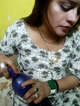 Snapshot of Sexyranibhabhi chatting on July 4, 4:00 pm Sexyranibhabhi online show from July 4, 4:00 pm