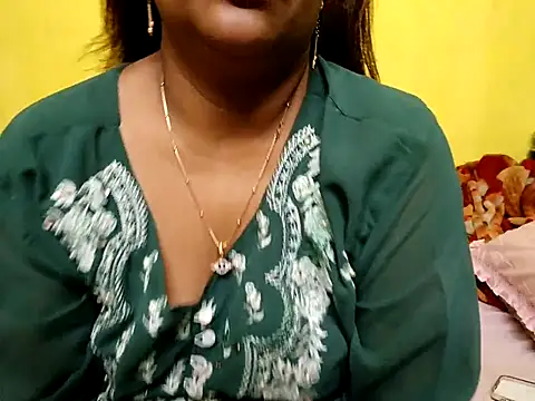 Snapshot of Sexyranibhabhi chatting on December 2, 4:19 pm Sexyranibhabhi online show from December 2, 4:19 pm