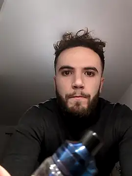 Snapshot of pedrolitoo1203 chatting on January 23, 7:40 pm pedrolitoo1203 online show from January 23, 7:40 pm