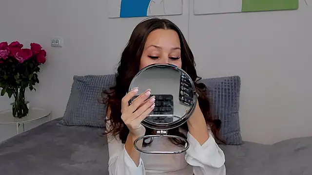 SelenaRousey online show from November 21, 7:07 am