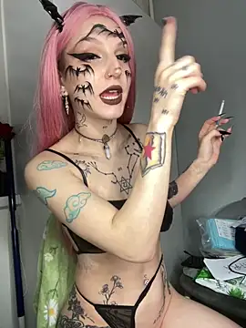 MoonAgnes online show from February 26, 7:36 pm