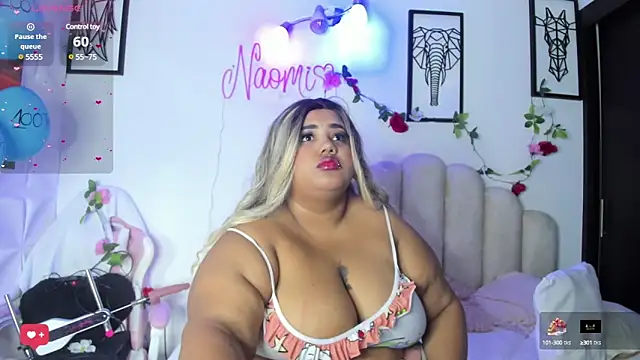 Snapshot of NaomiAsha chatting on March 5, 11:27 pm NaomiAsha online show from March 5, 11:27 pm