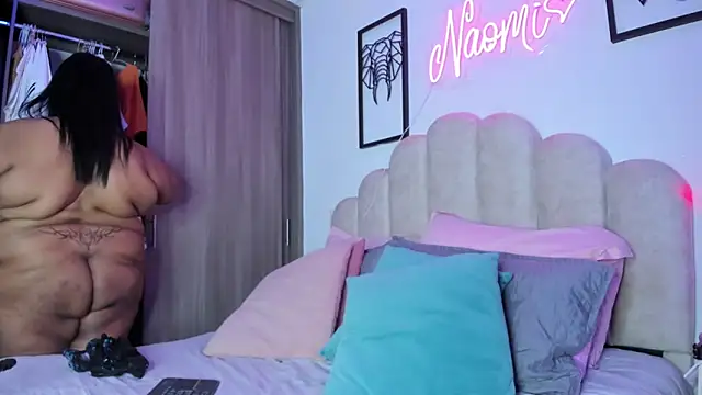 NaomiAsha online show from May 22, 12:25 pm