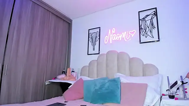 NaomiAsha online show from March 28, 8:32 pm