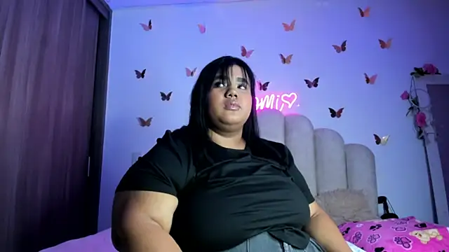 Snapshot of NaomiAsha chatting on November 29, 12:44 am NaomiAsha online show from November 29, 12:44 am