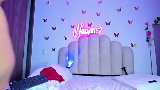 Snapshot of NaomiAsha chatting on November 20, 12:00 am NaomiAsha online show from November 20, 12:00 am