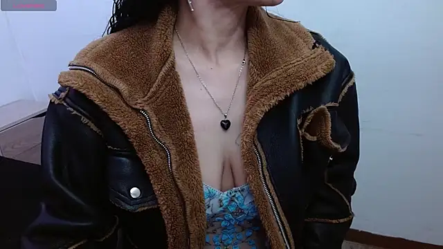 AlexandraJones  online show from October 31, 7:32 pm